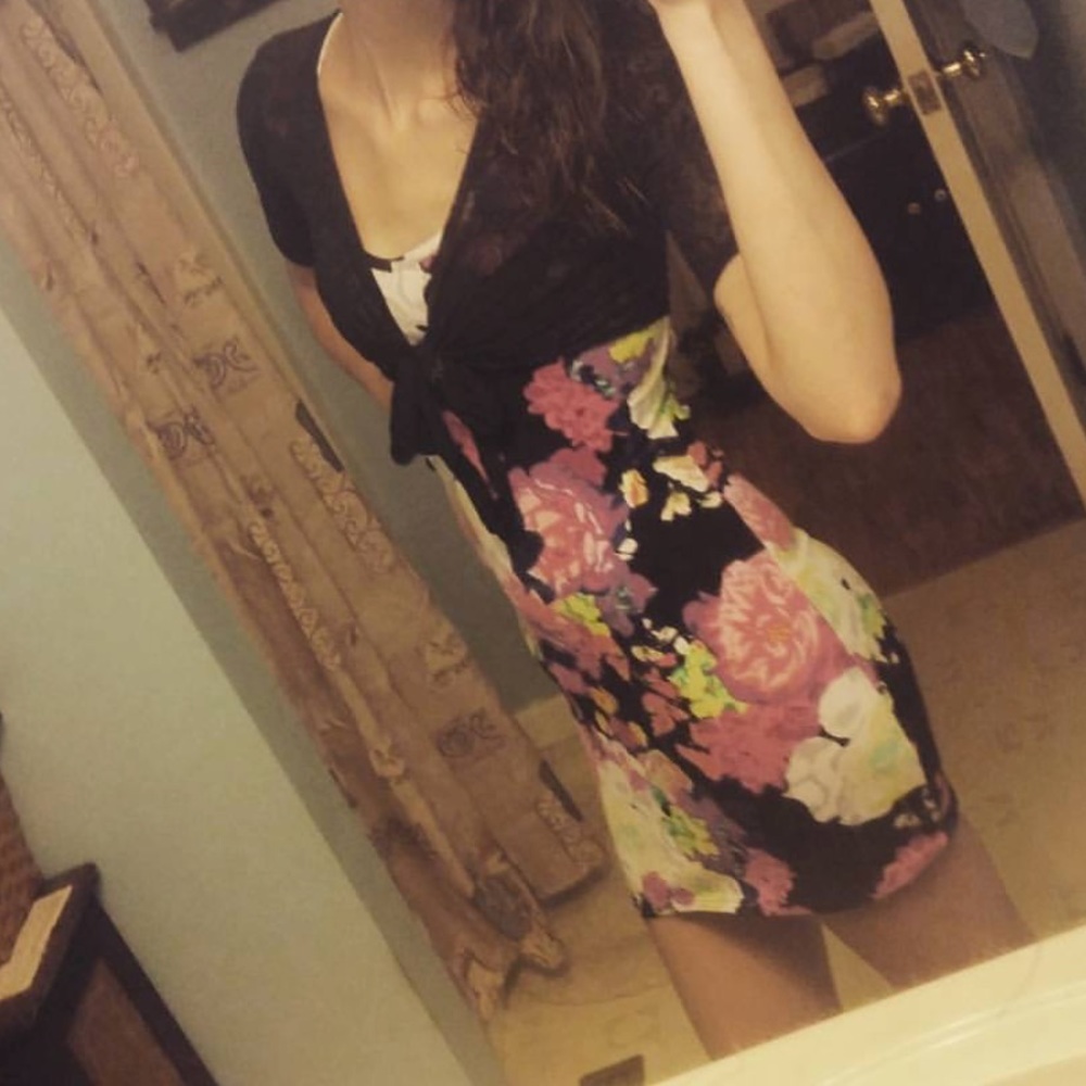 Small Stretch Floral Dress with Open Back
